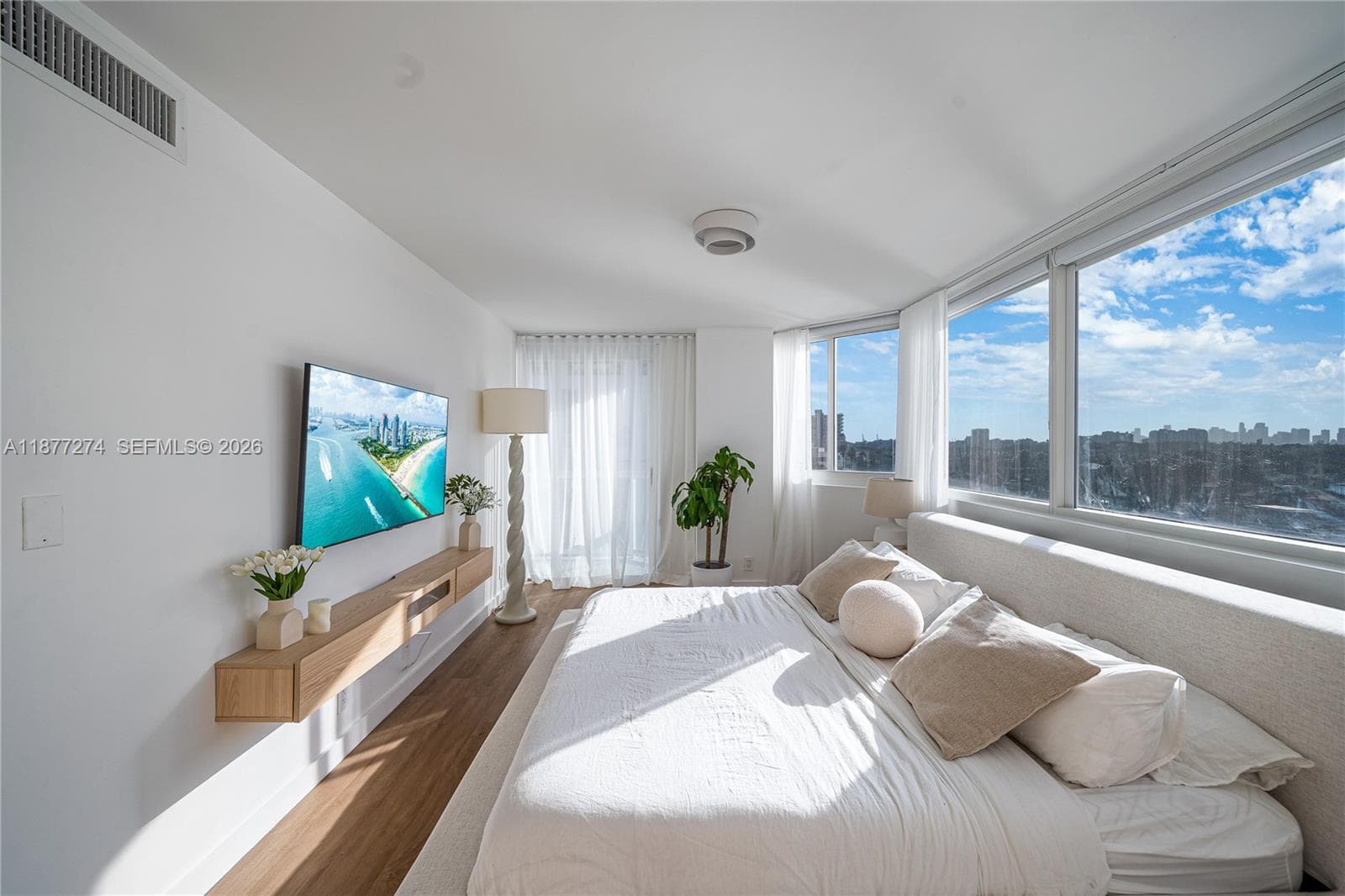 KING DAVID TOWERS CONDO · #704 in Miami Beach - Photo 21