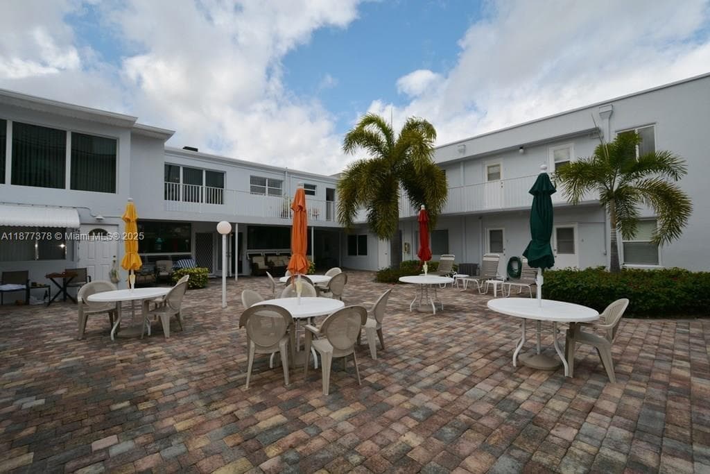 FRENCH LEAVE WEST CONDO · #17 in Lauderdale By The Sea - Photo 17