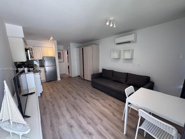 FRENCH LEAVE WEST CONDO · #17 in Lauderdale By The Sea - Photo 4