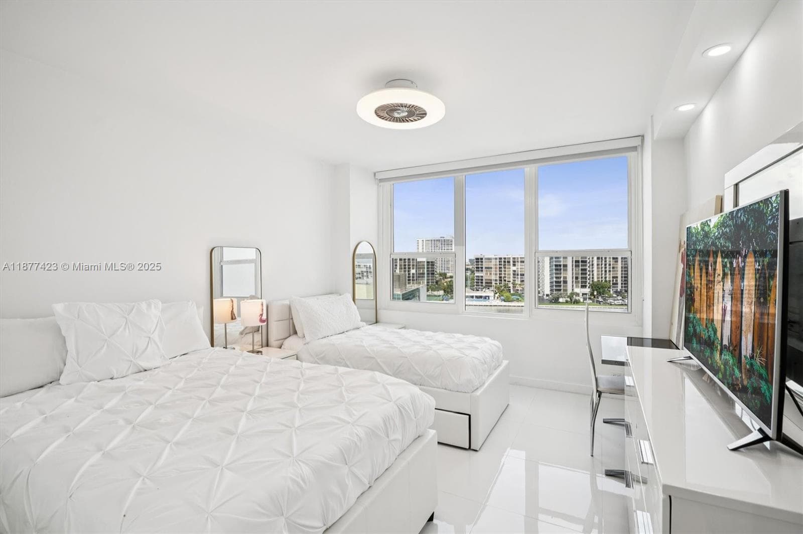 ALEXANDER TOWERS CONDO · #901 in Hollywood - Photo 16