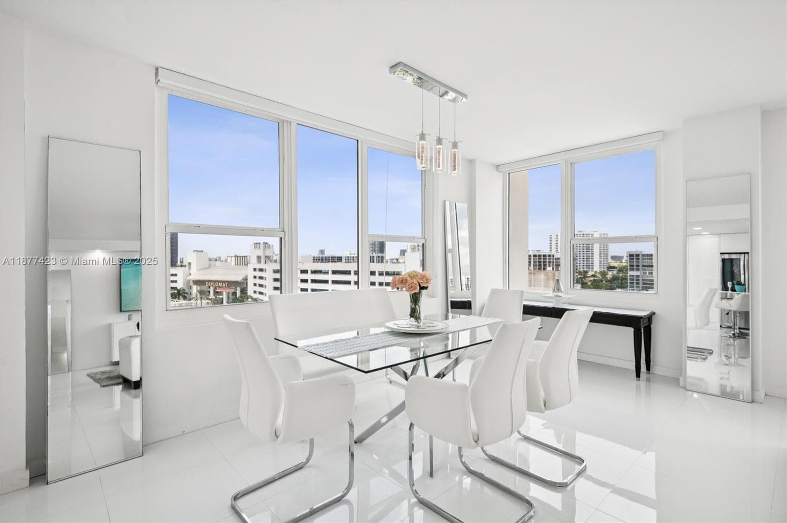 ALEXANDER TOWERS CONDO · #901 in Hollywood - Photo 5