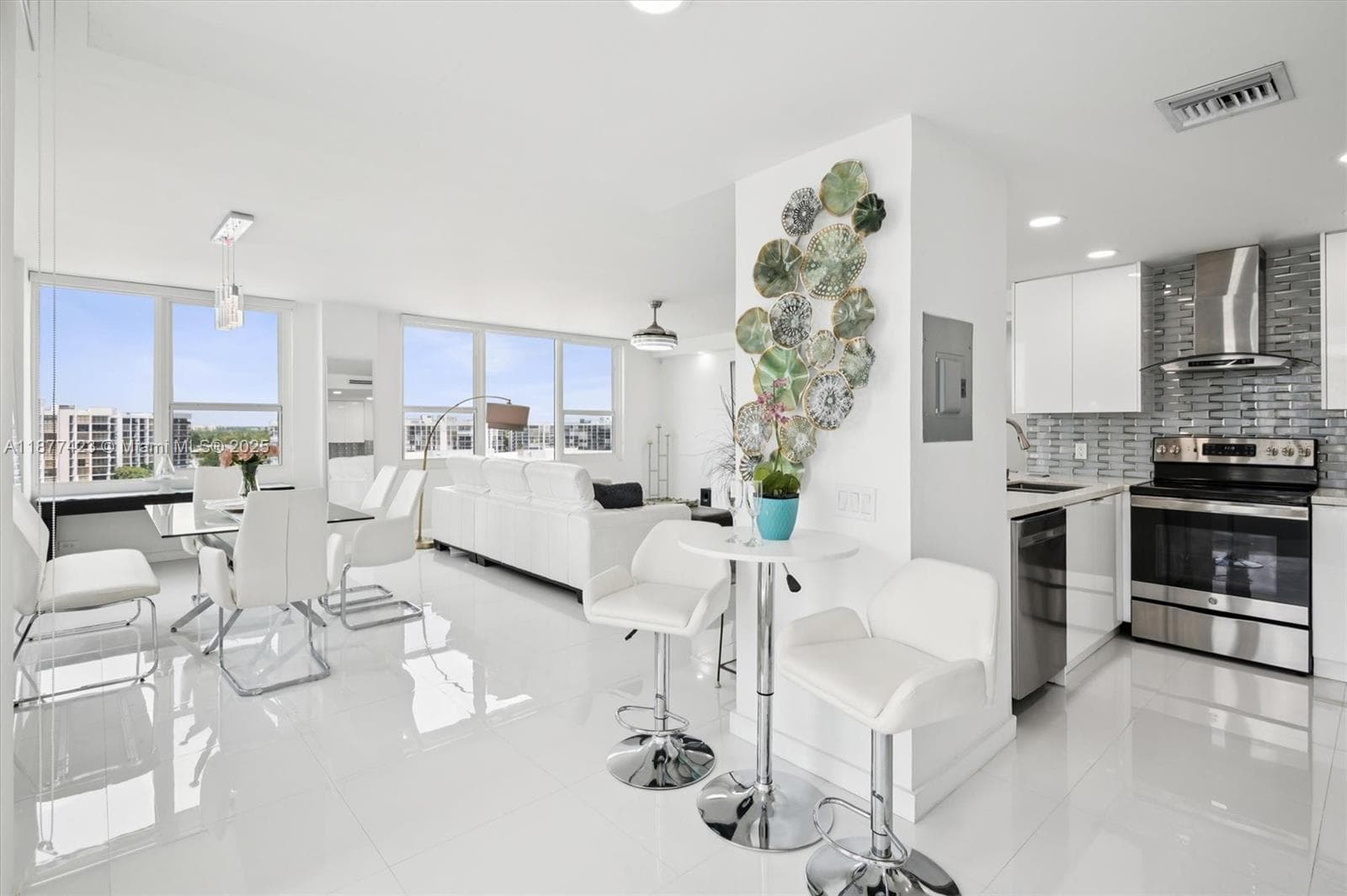 ALEXANDER TOWERS CONDO · #901 in Hollywood - Photo 10