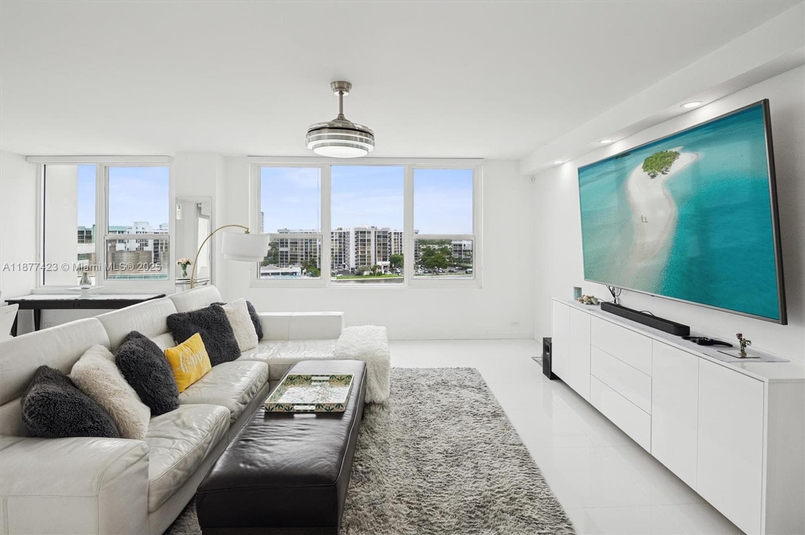 ALEXANDER TOWERS CONDO · #901 in Hollywood - Photo 4