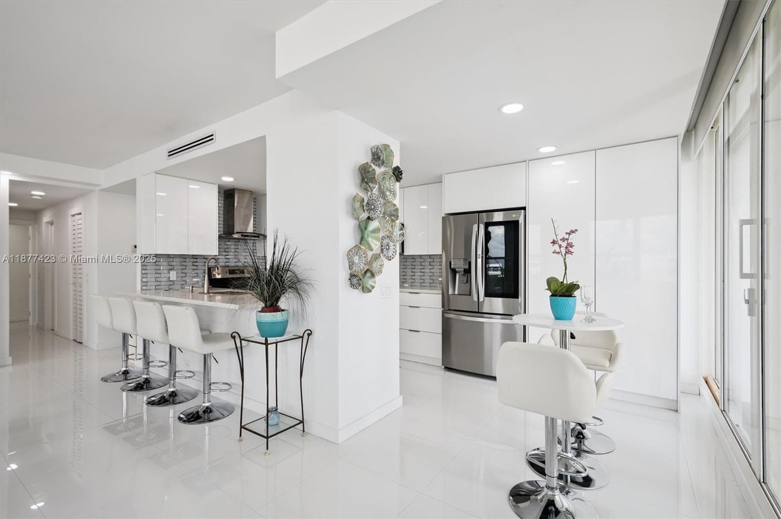 ALEXANDER TOWERS CONDO · #901 in Hollywood - Photo 8