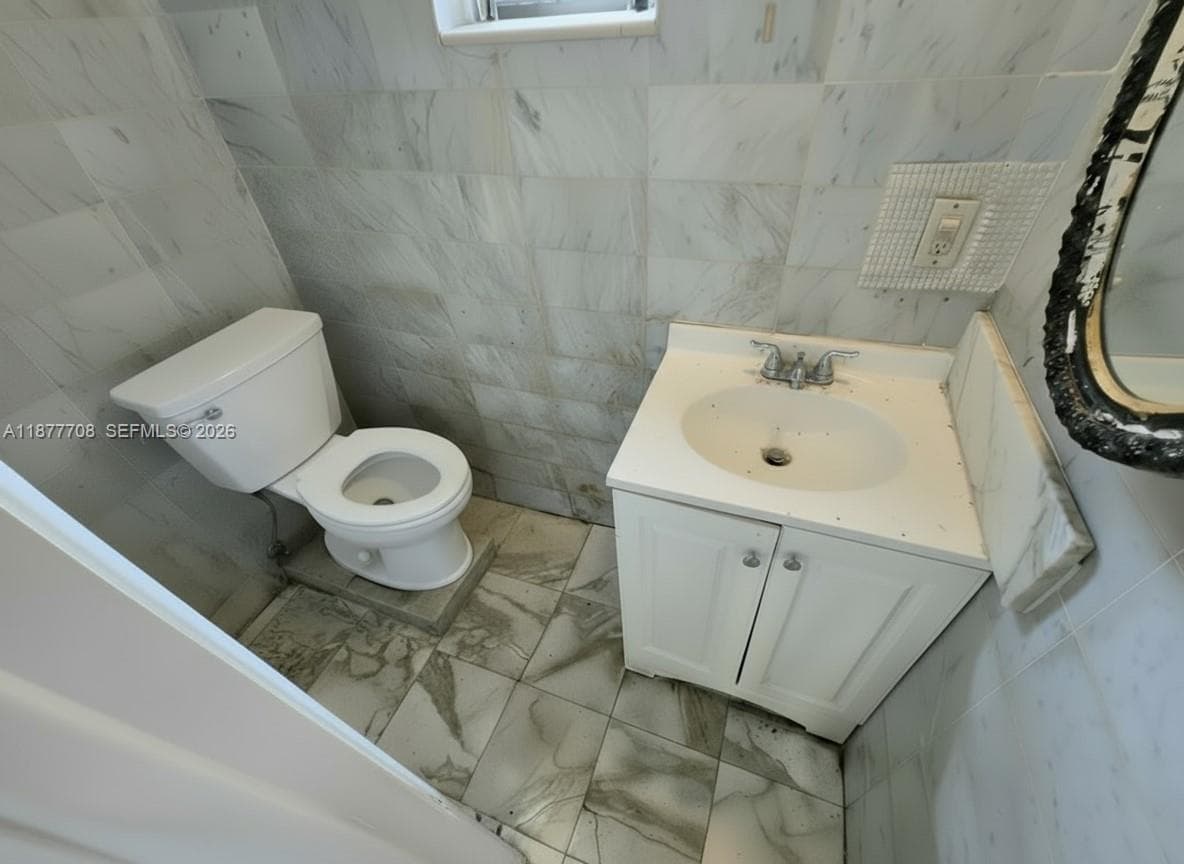 537 NW 20th Ave photo 12