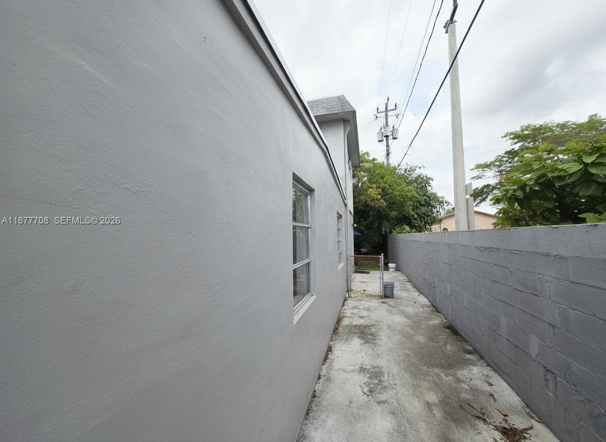 537 NW 20th Ave photo 15