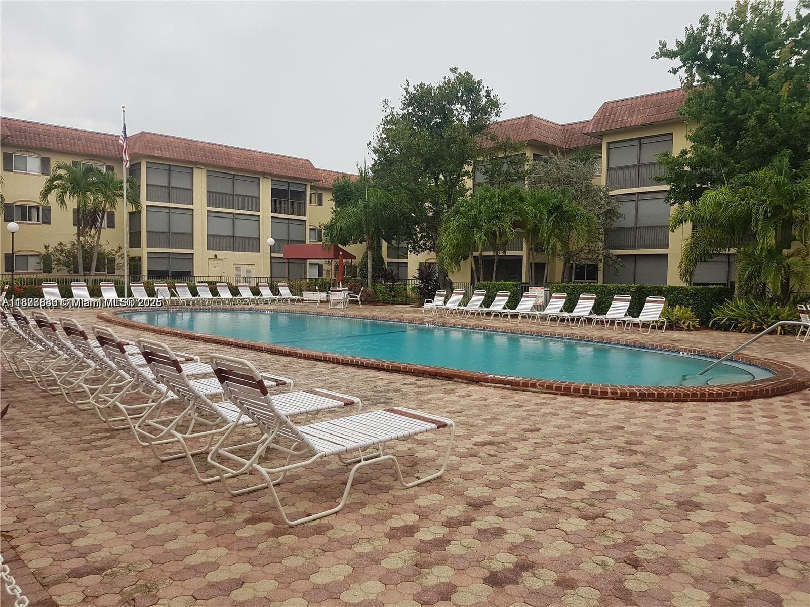 BARCELONA CONDO NORTH · #438 in Pompano Beach - Photo 18