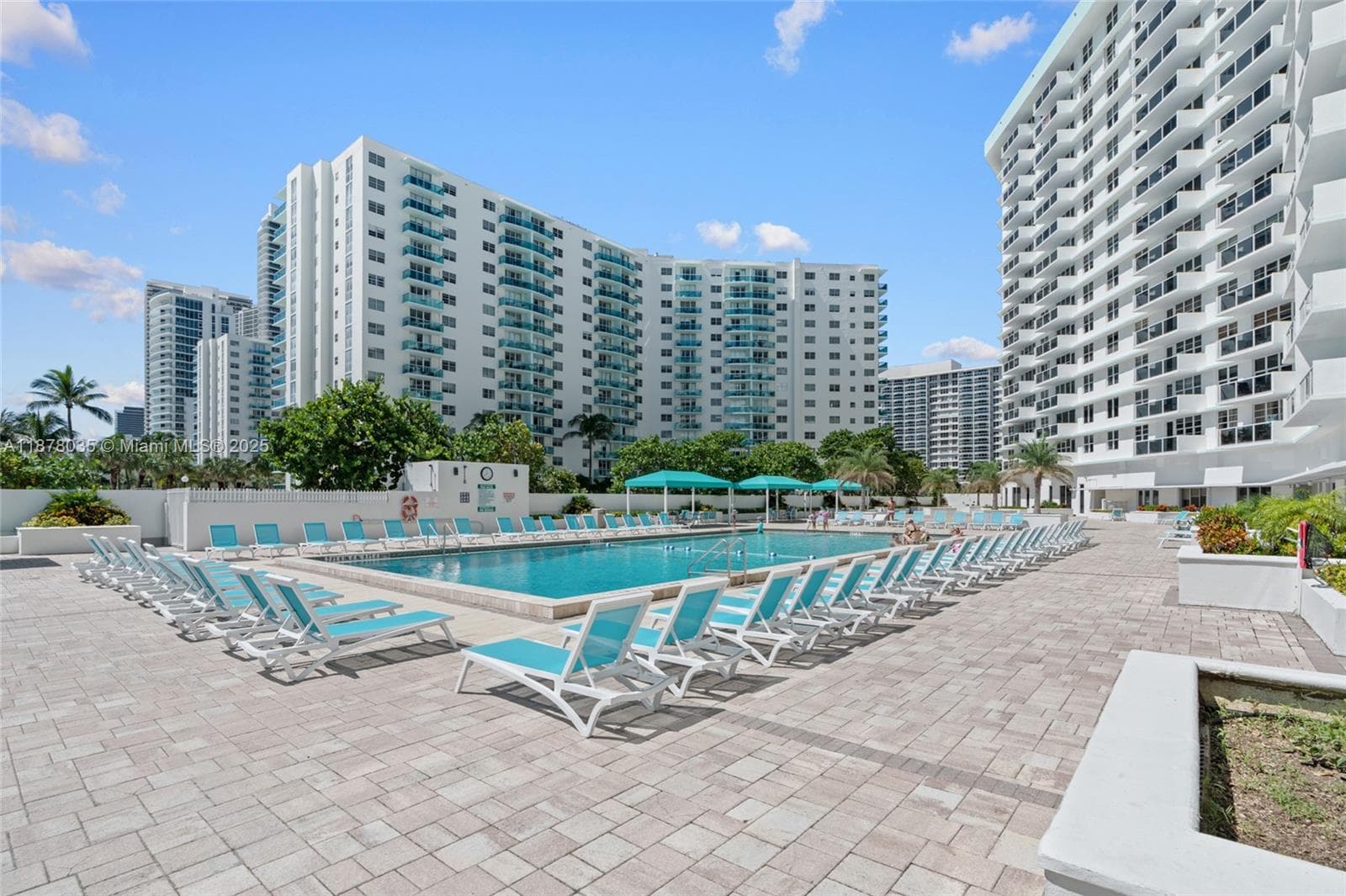 SEA AIR TOWERS CONDO · #1609 in Hollywood - Photo 42