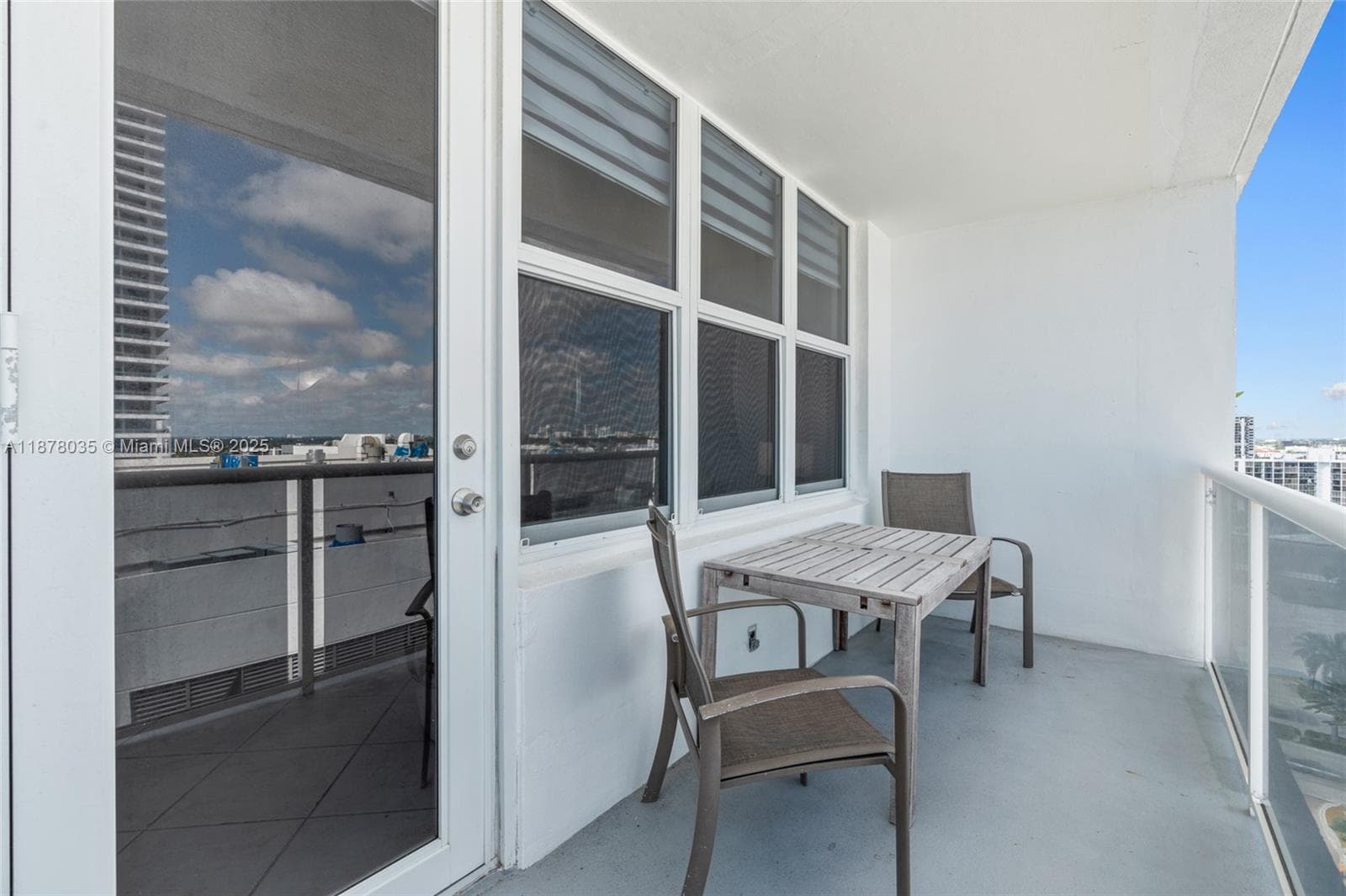 SEA AIR TOWERS CONDO · #1609 in Hollywood - Photo 28