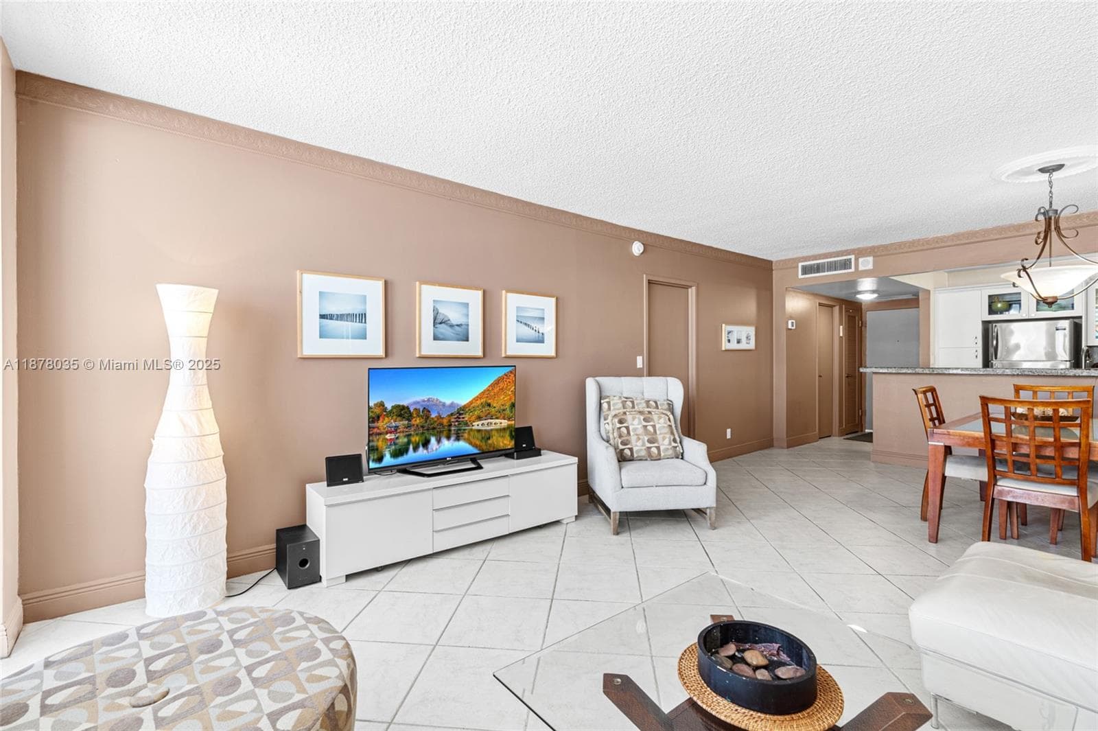 SEA AIR TOWERS CONDO · #1609 in Hollywood - Photo 25