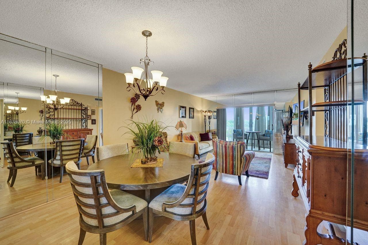 HILLCREST · #403 in Hollywood - Photo 2
