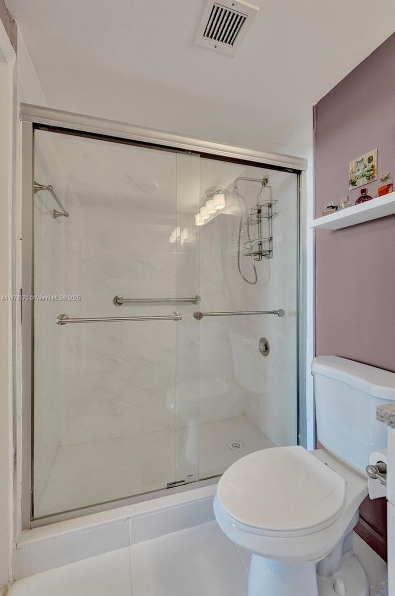 HILLCREST · #403 in Hollywood - Photo 35