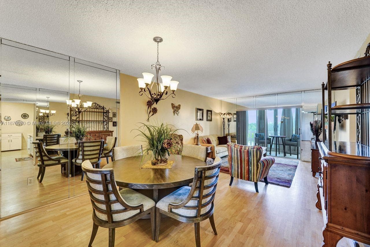 HILLCREST · #403 in Hollywood - Photo 4