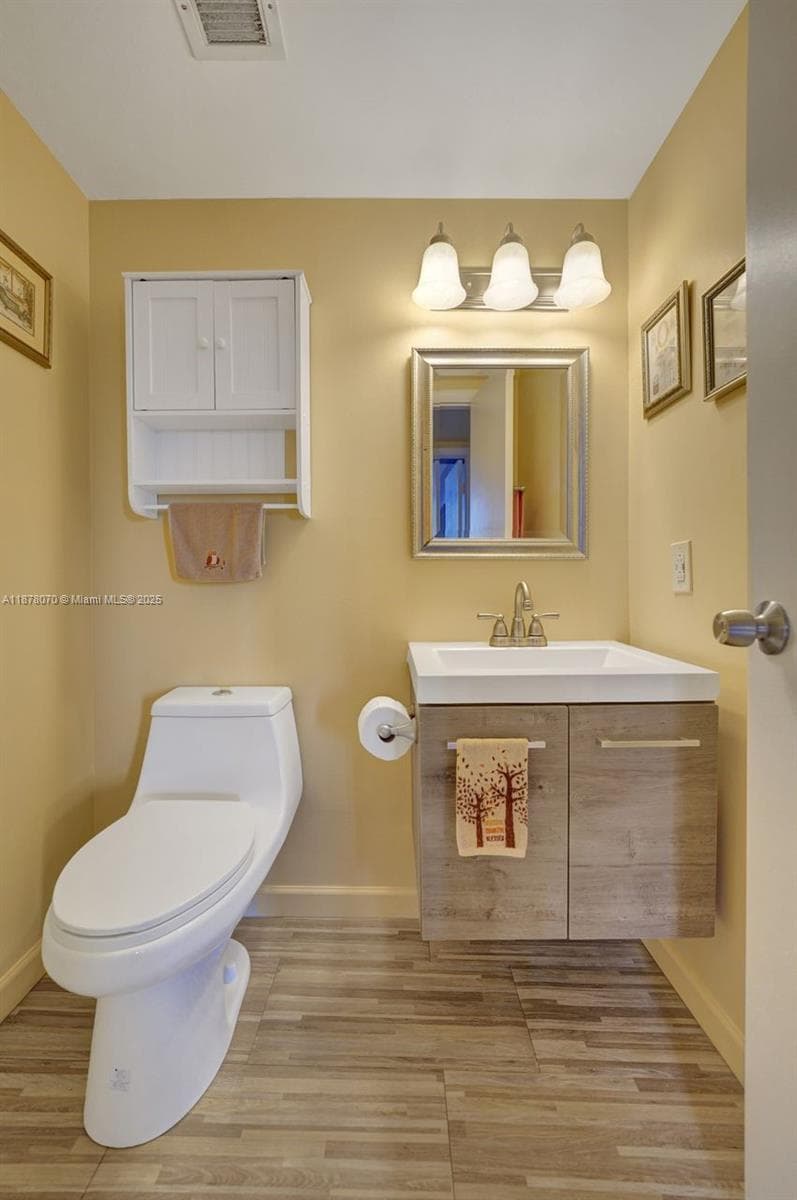 HILLCREST · #403 in Hollywood - Photo 21