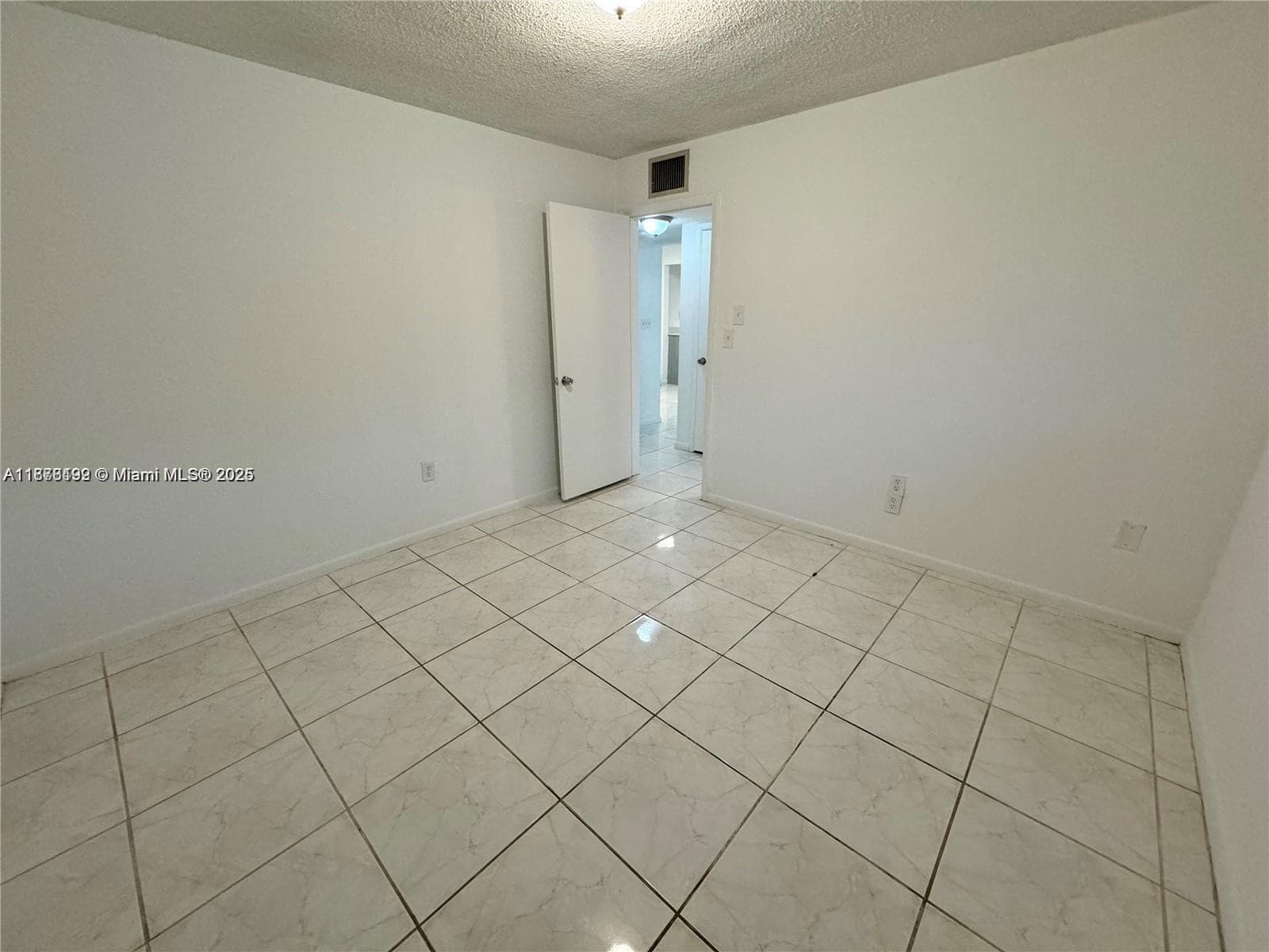 JEFFERSON CONDO · #205 in Hollywood - Photo 15