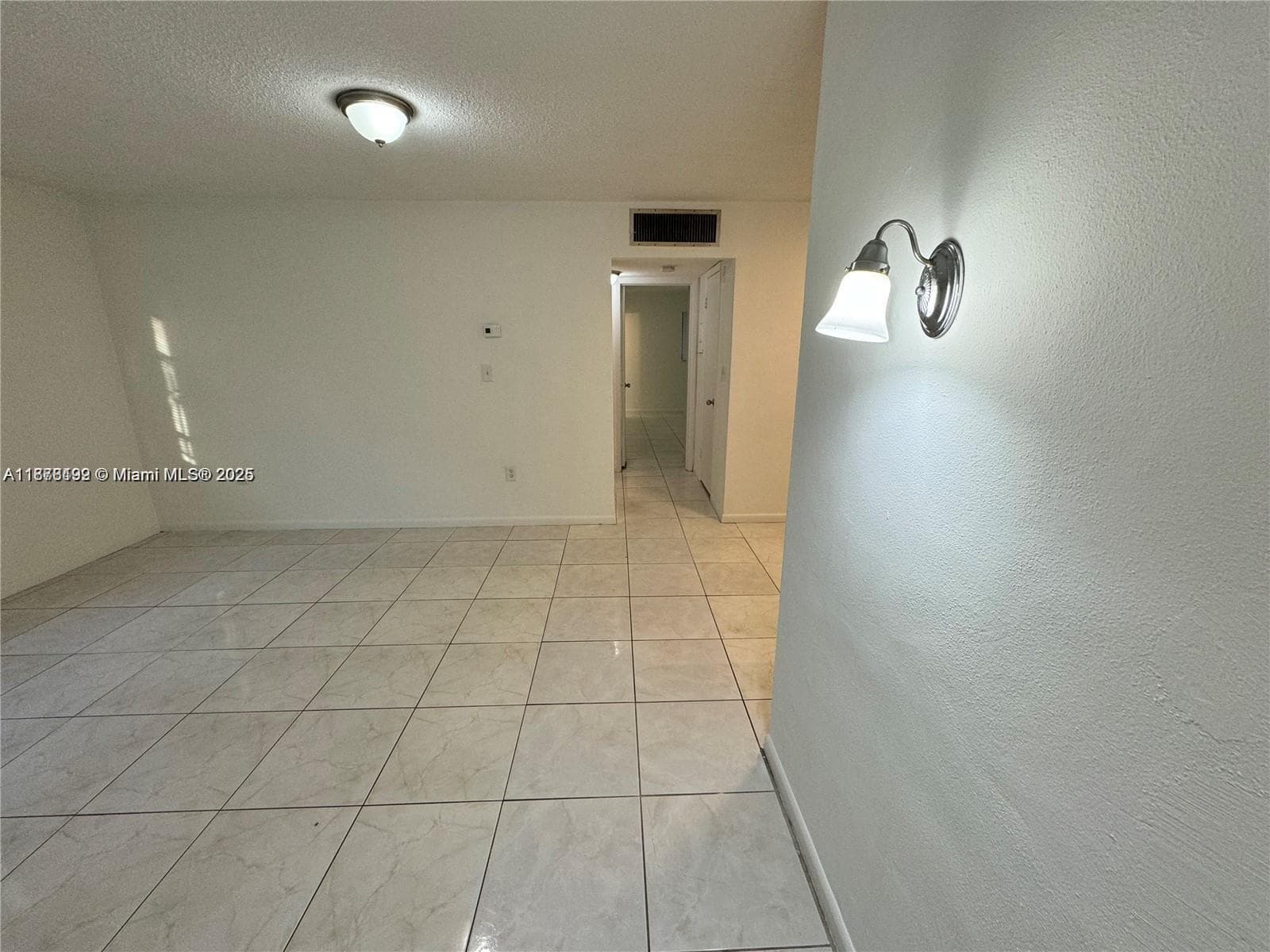 JEFFERSON CONDO · #205 in Hollywood - Photo 4