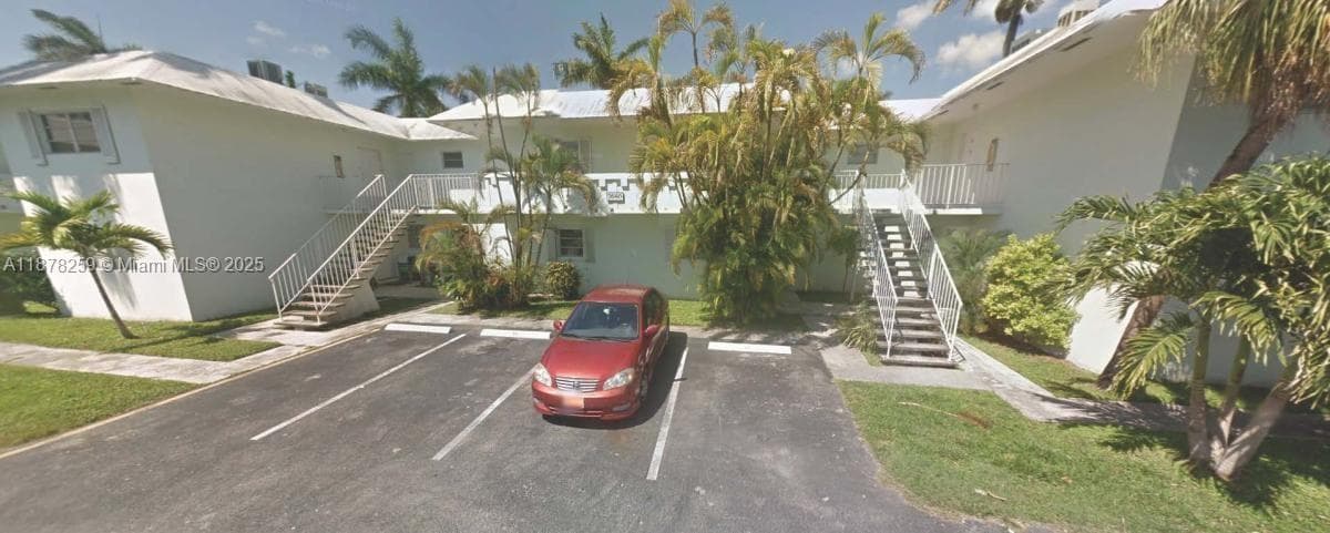 VILLAGE AT DADELAND · #H121 in Miami - Photo 12