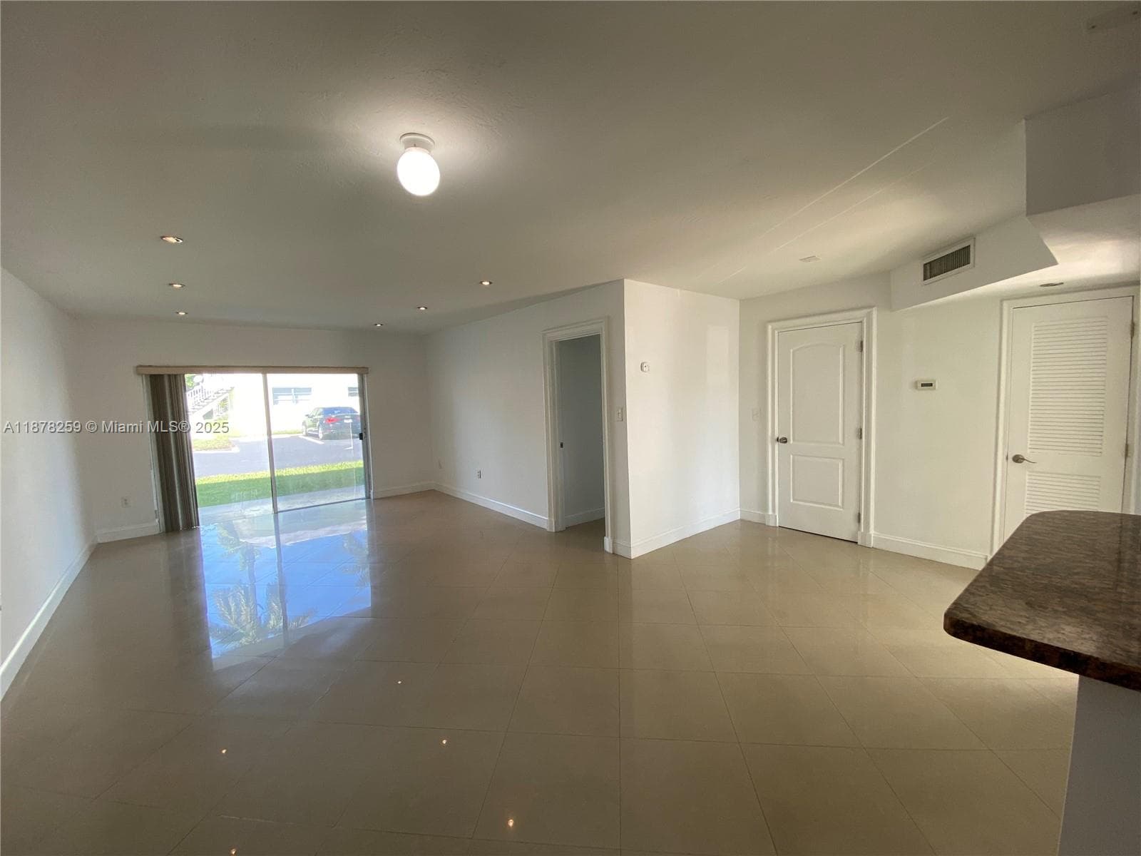 VILLAGE AT DADELAND · #H121 in Miami - Photo 5