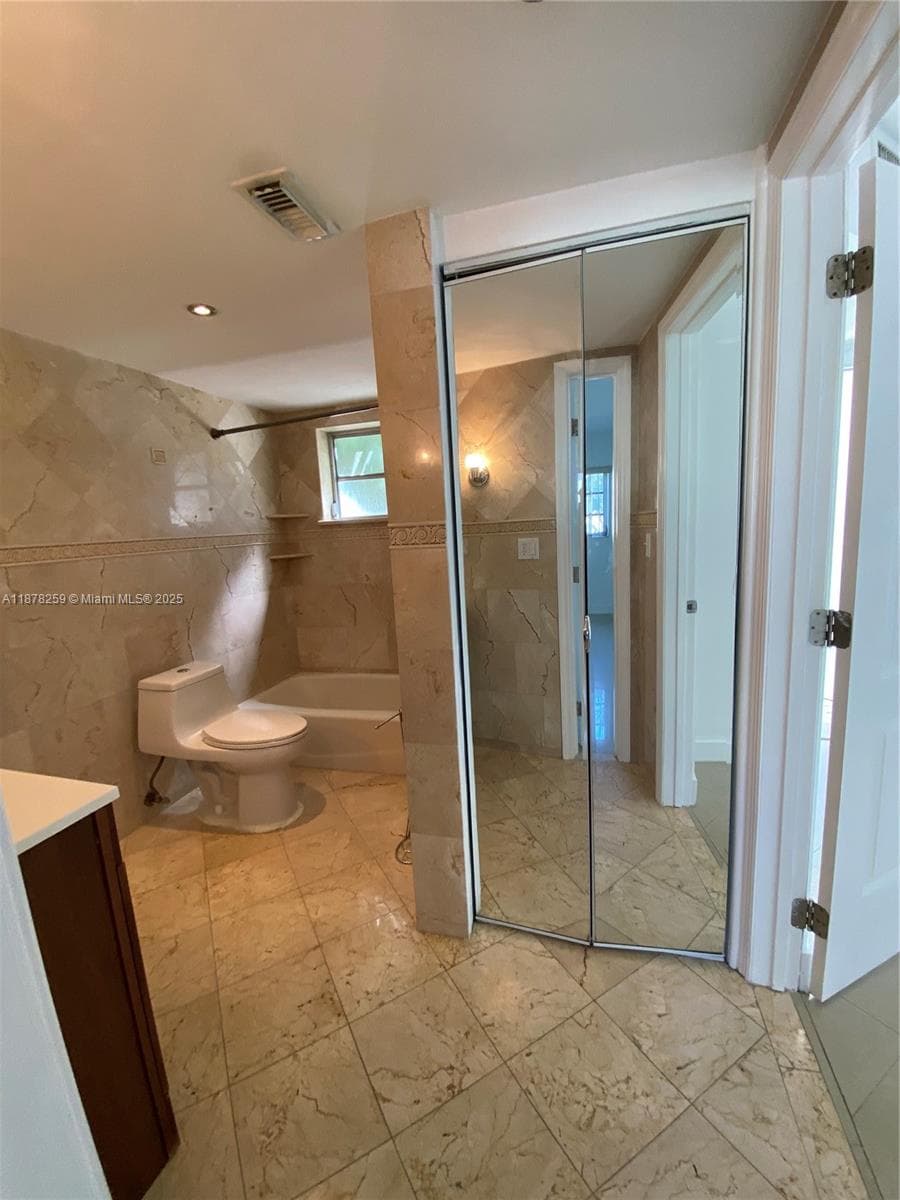 VILLAGE AT DADELAND · #H121 in Miami - Photo 10
