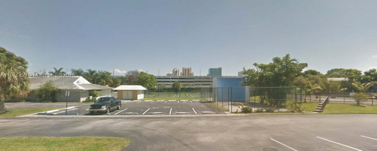 VILLAGE AT DADELAND · #H121 in Miami - Photo 11