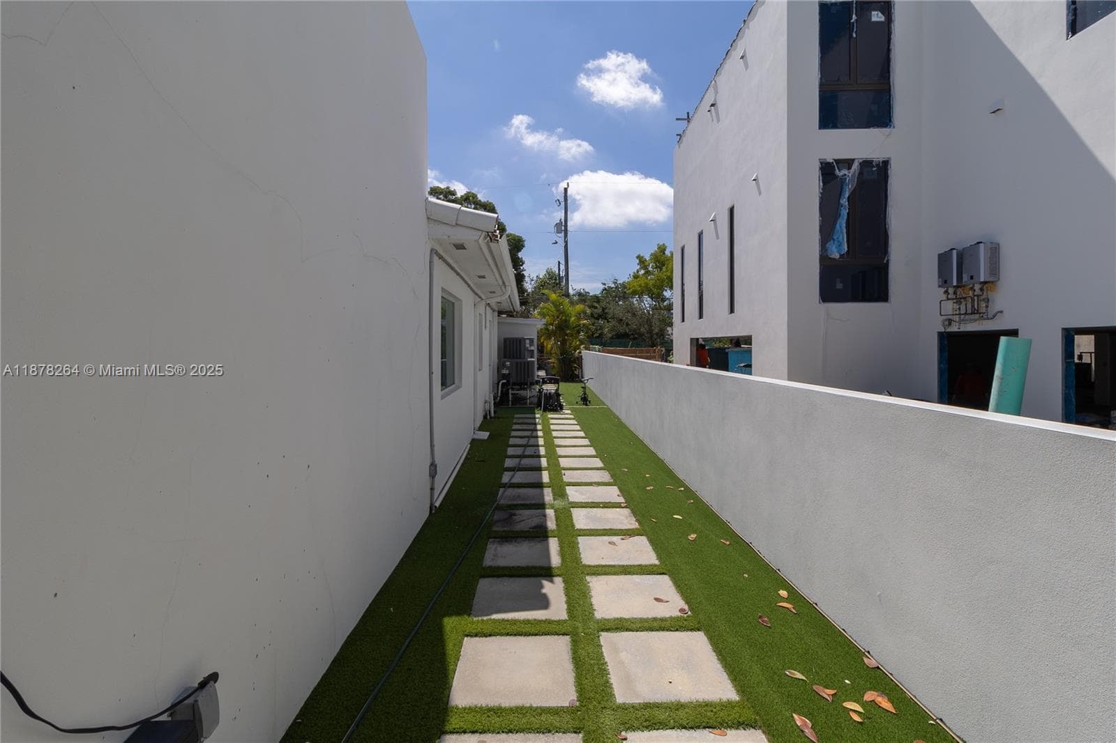 1215 N Biscayne Point Rd photo 45