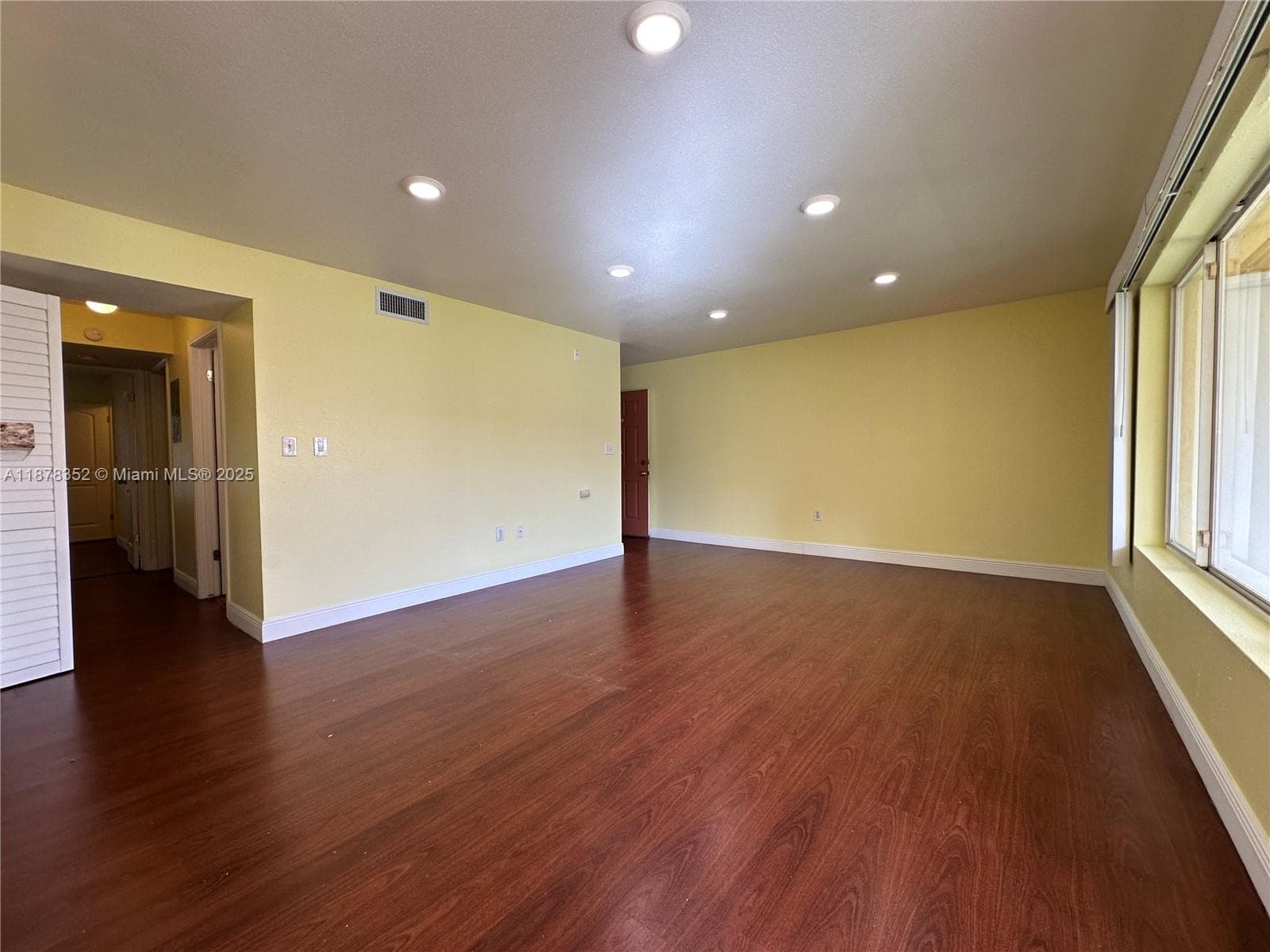 SAILBOAT POINTE CONDO · #2209 in Oakland Park - Photo 7