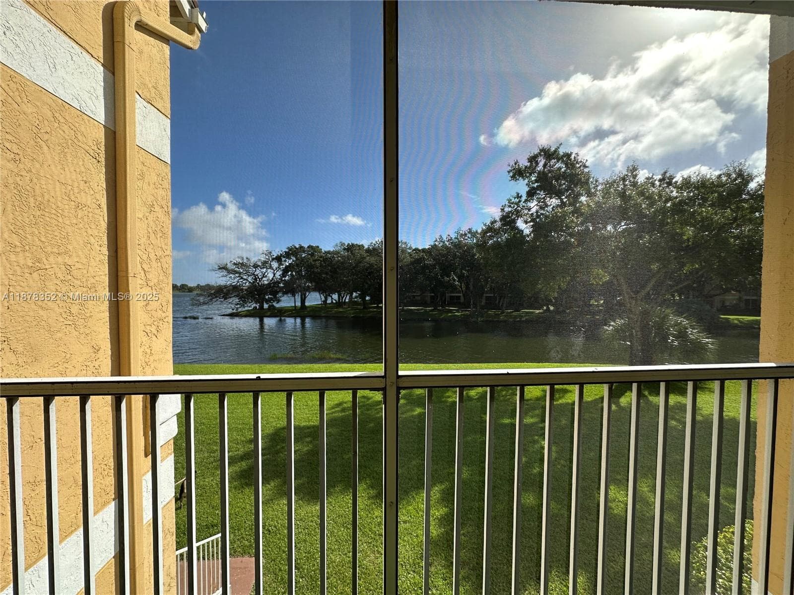 SAILBOAT POINTE CONDO · #2209 in Oakland Park - Photo 3