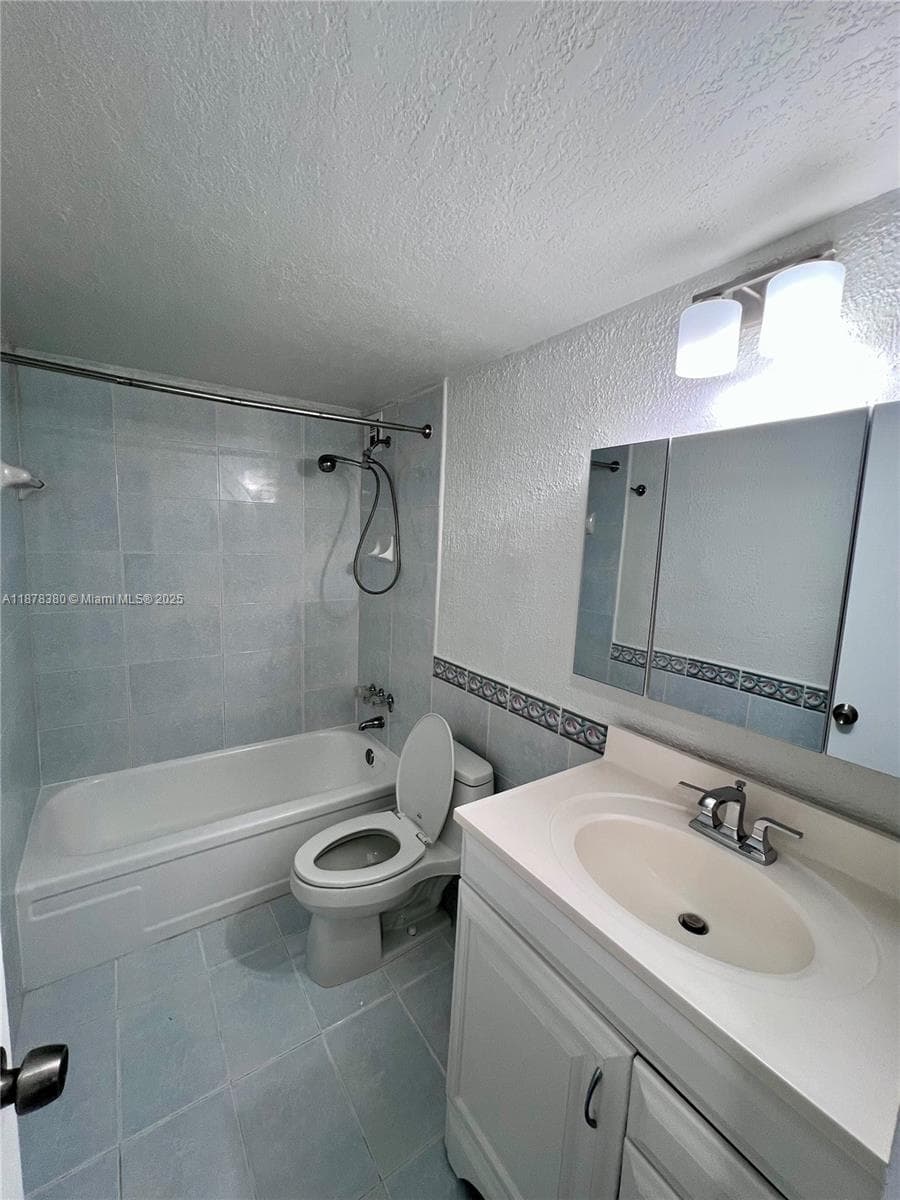 Kennedy House Condo · #15G in North Bay Village - Photo 13
