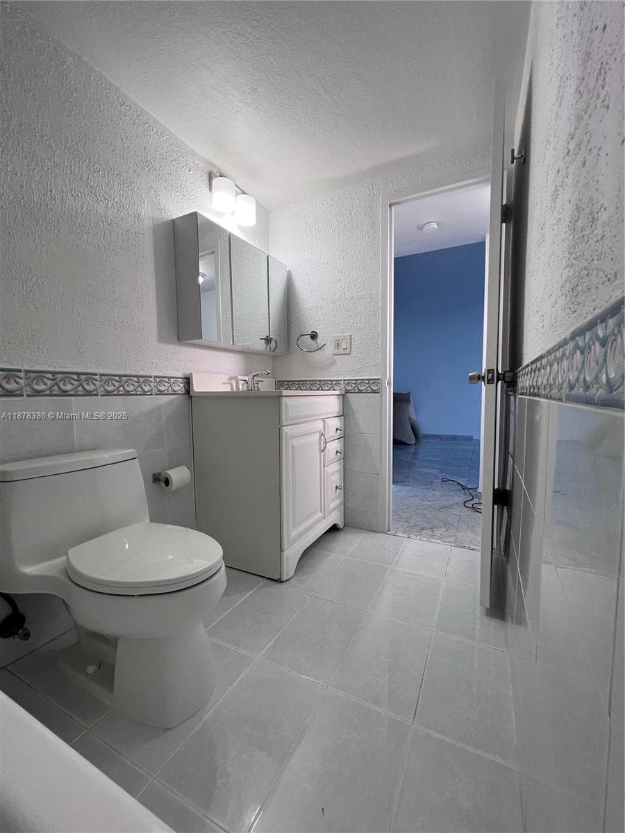 Kennedy House Condo · #15G in North Bay Village - Photo 14