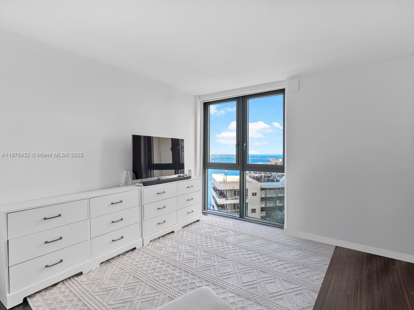 Jade Brickell · #1811 in Miami - Photo 27