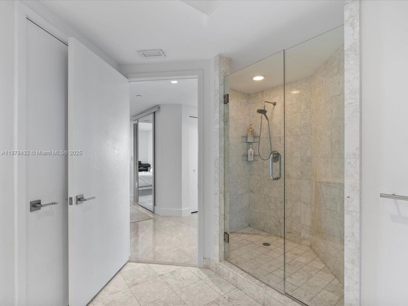 Jade Brickell · #1811 in Miami - Photo 22