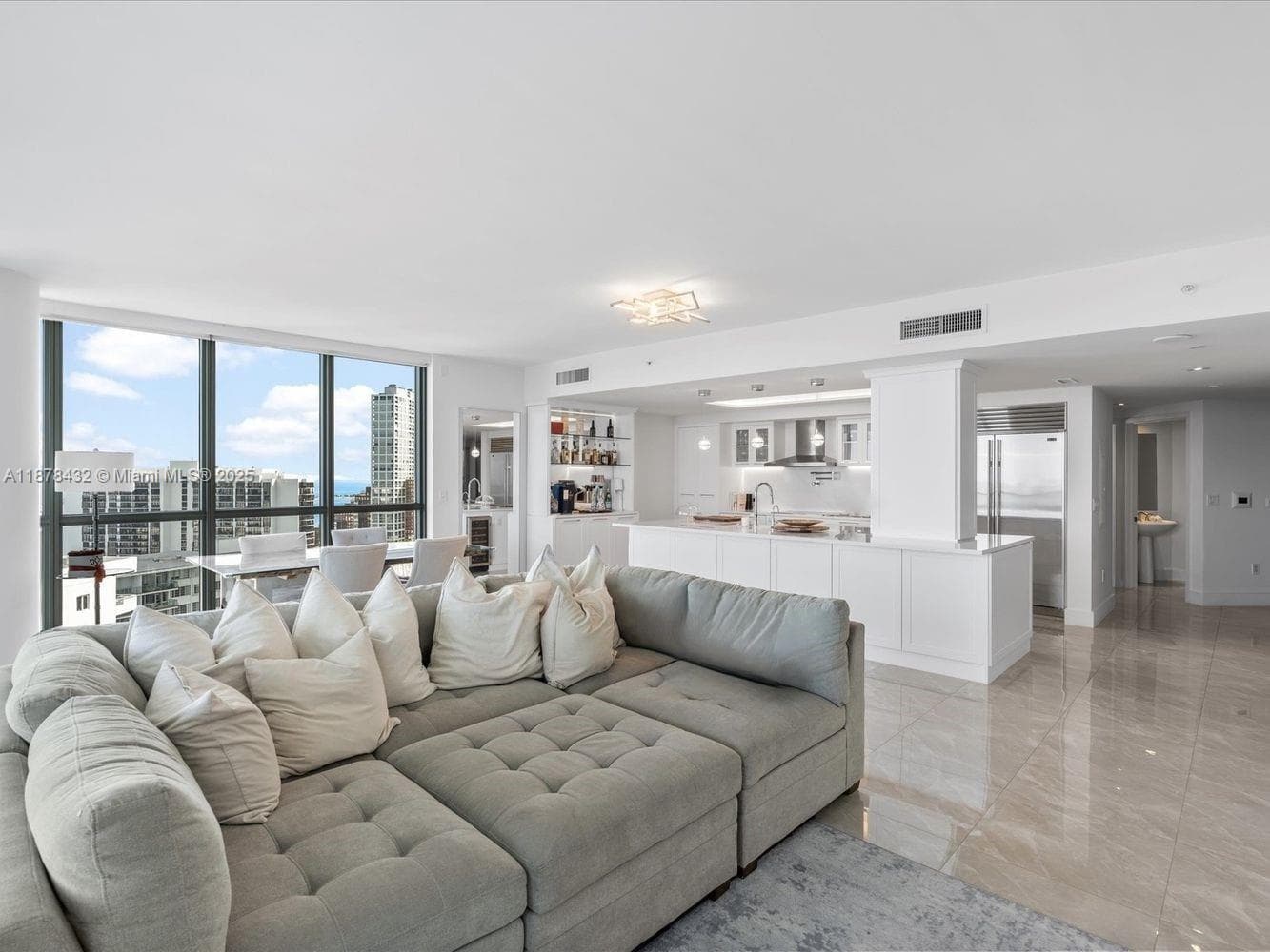 Jade Brickell · #1811 in Miami - Photo 5