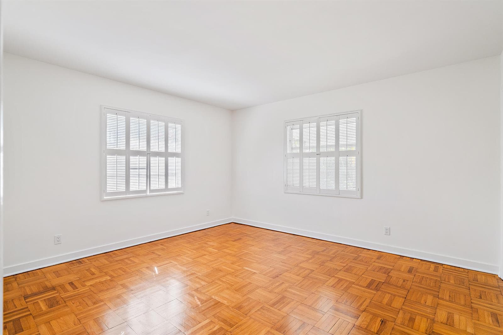 210 Russlyn Dr MLS-2