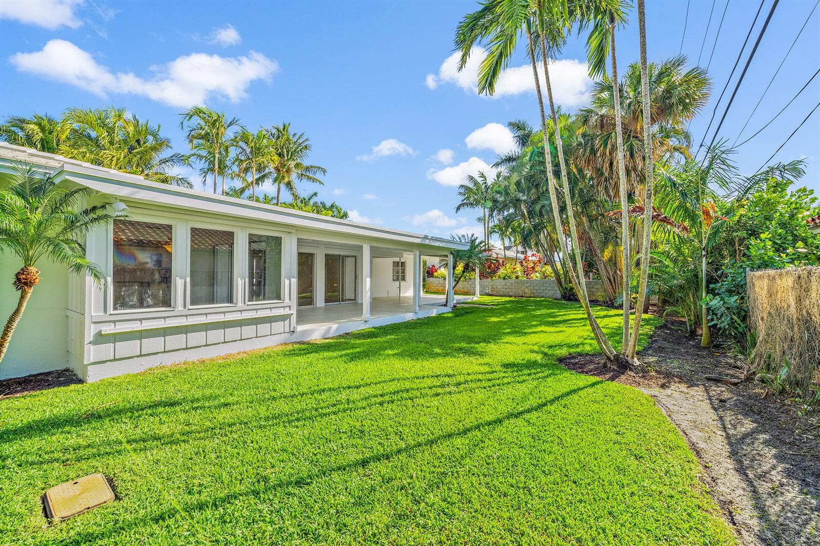 210 Russlyn Dr MLS-21
