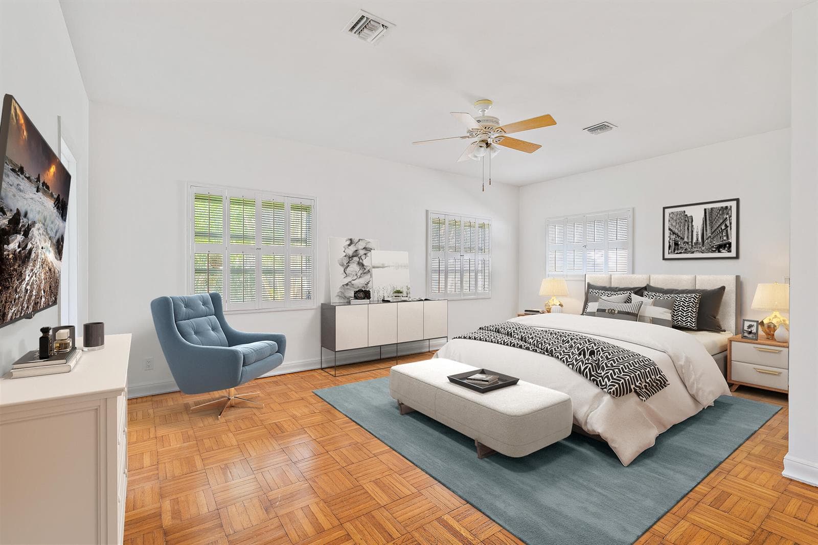210 Russlyn Dr Staged-3
