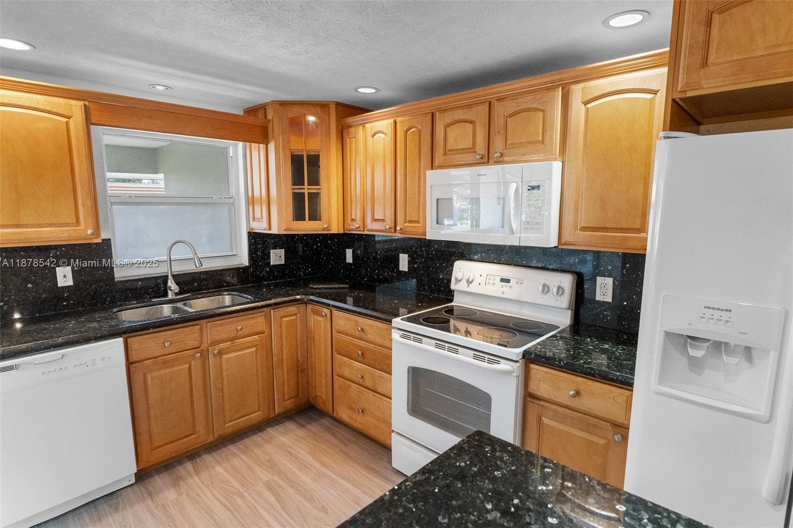 MARINE COLONY CONDO · #244 in Pompano Beach - Photo 2
