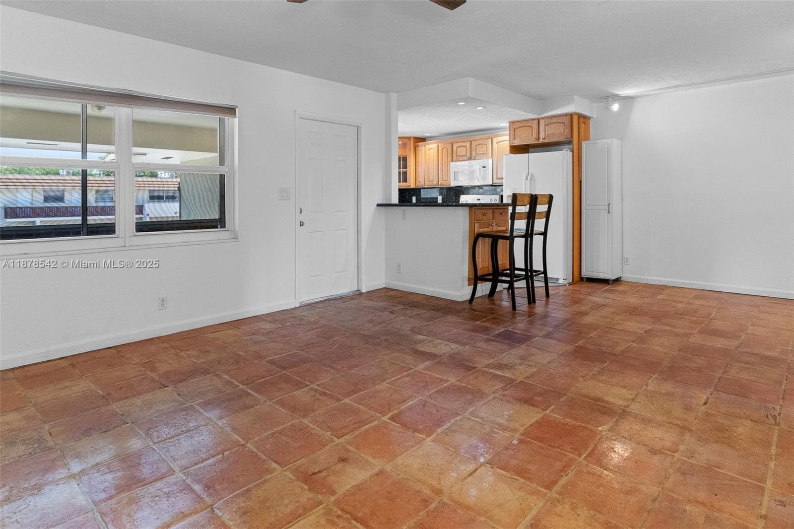 MARINE COLONY CONDO · #244 in Pompano Beach - Photo 9