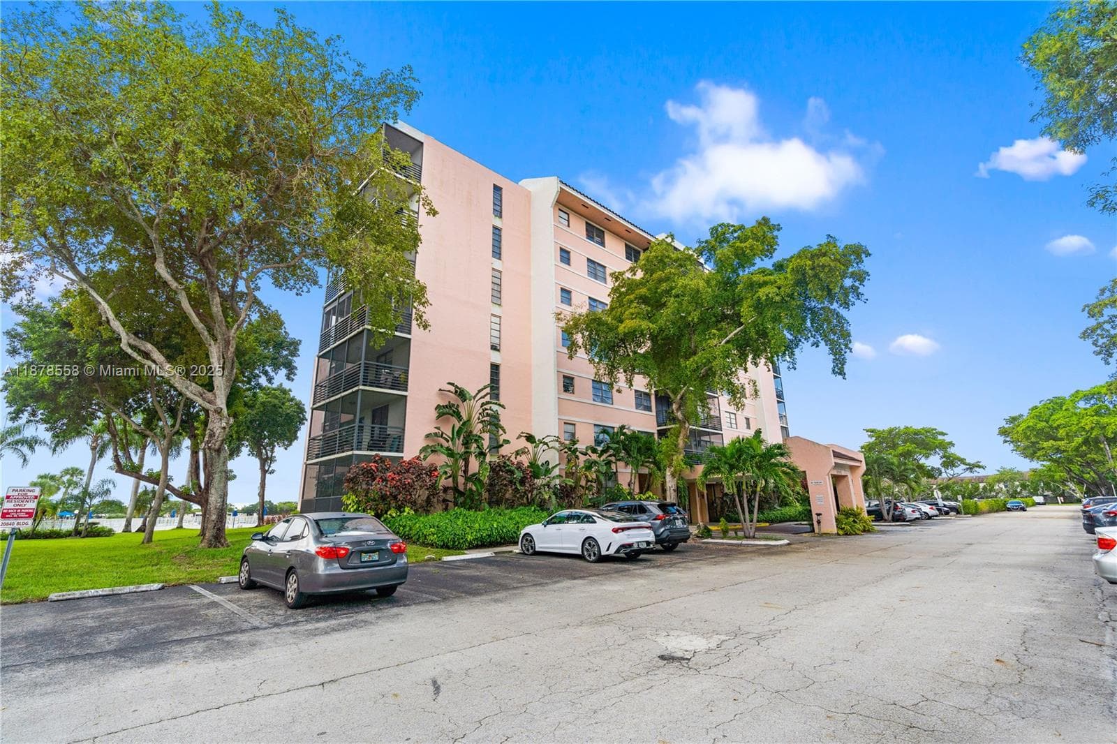 LAKE VIEW OF CALIF CLUB C · #307 in Miami - Photo 34