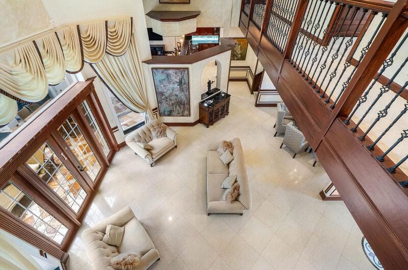 Large Living Area