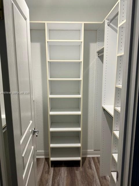 All bedrooms have same type of closets
