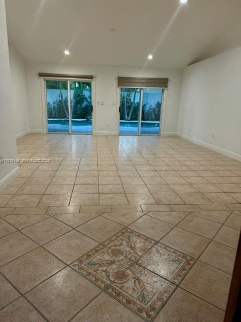 7425 SW 170th Ter photo 4