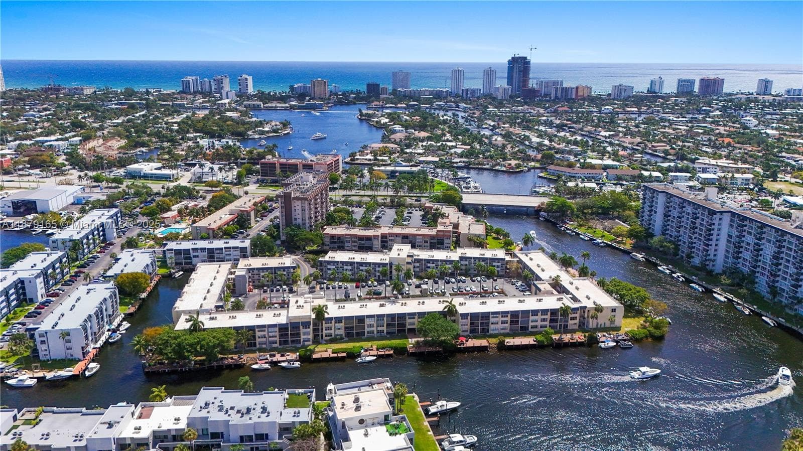 ISLAND CLUB · #305E in Pompano Beach - Photo 2
