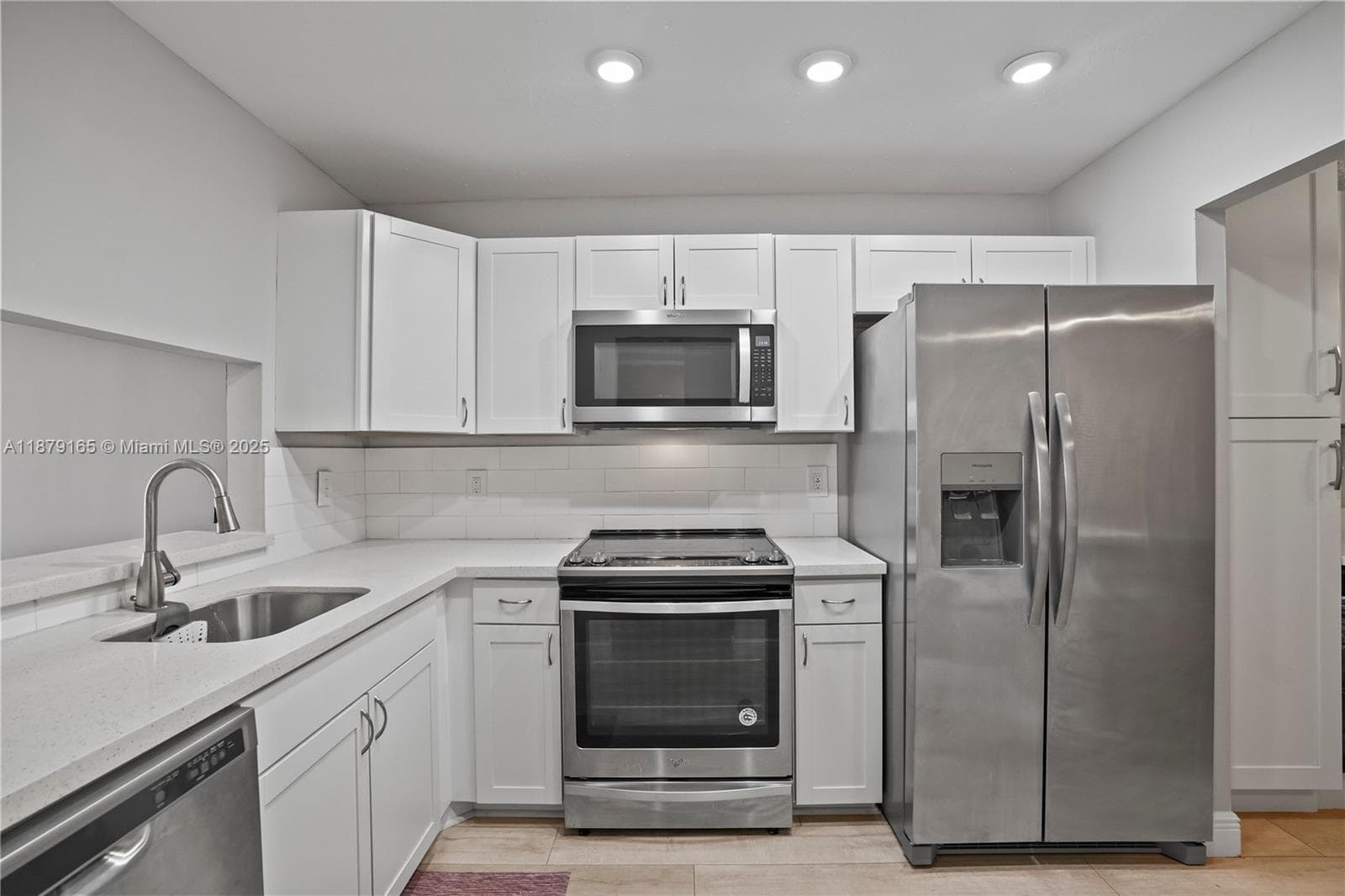 ISLAND CLUB · #305E in Pompano Beach - Photo 24