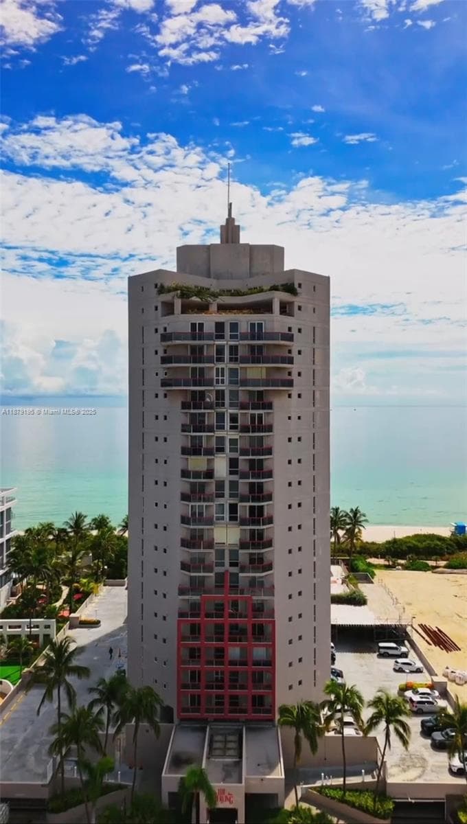 THE STERLING CONDO · #401 in Miami Beach - Photo 2