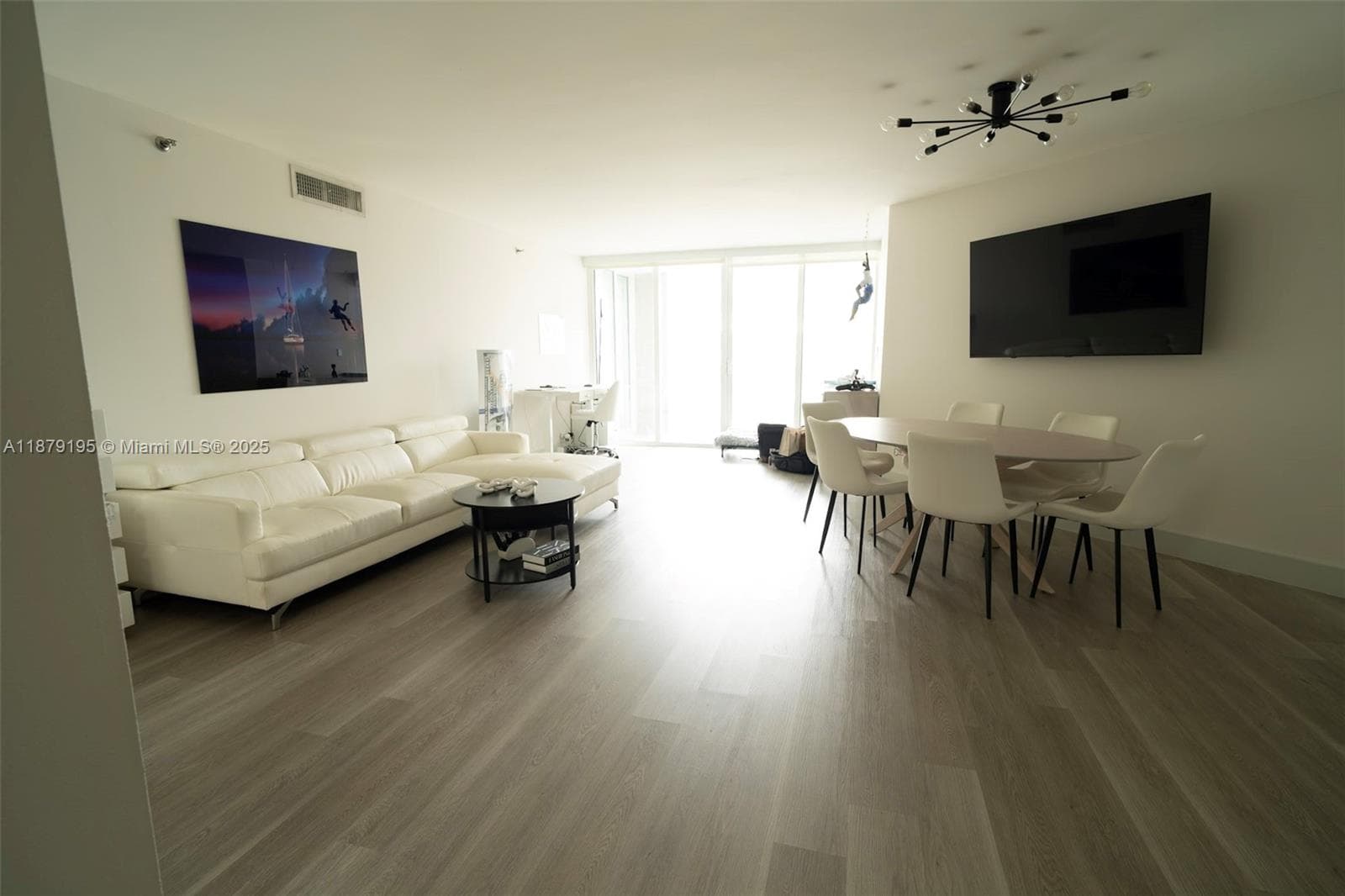 THE STERLING CONDO · #401 in Miami Beach - Photo 16