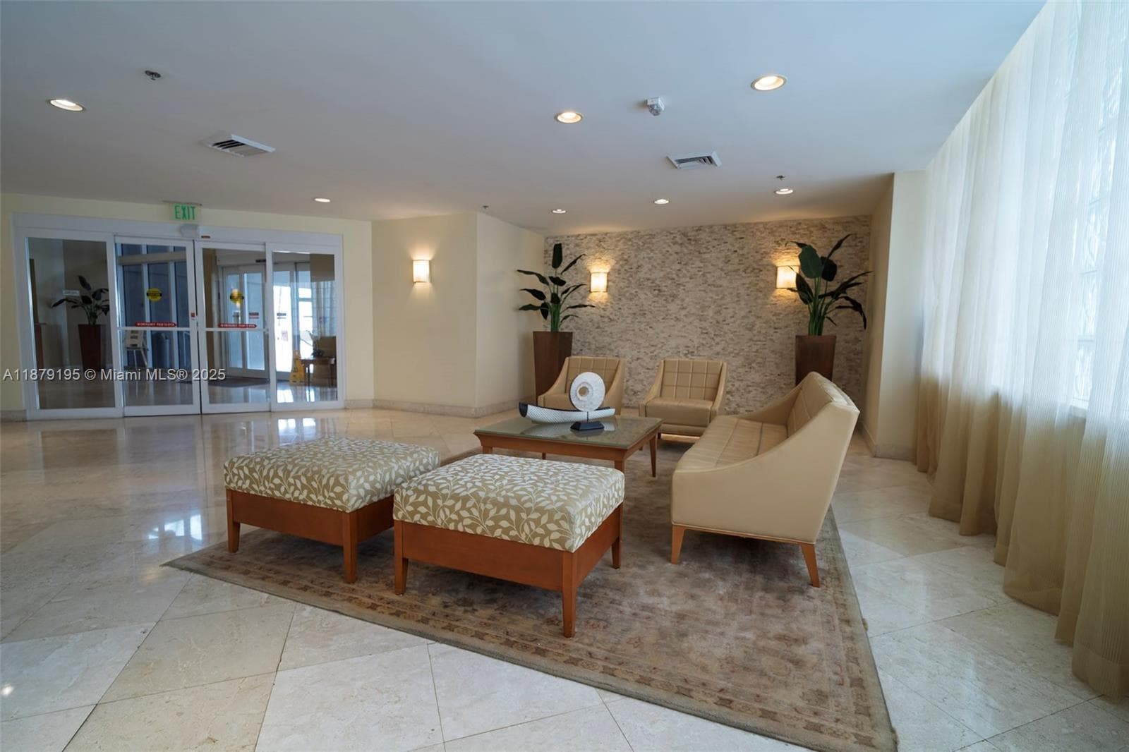 THE STERLING CONDO · #401 in Miami Beach - Photo 12