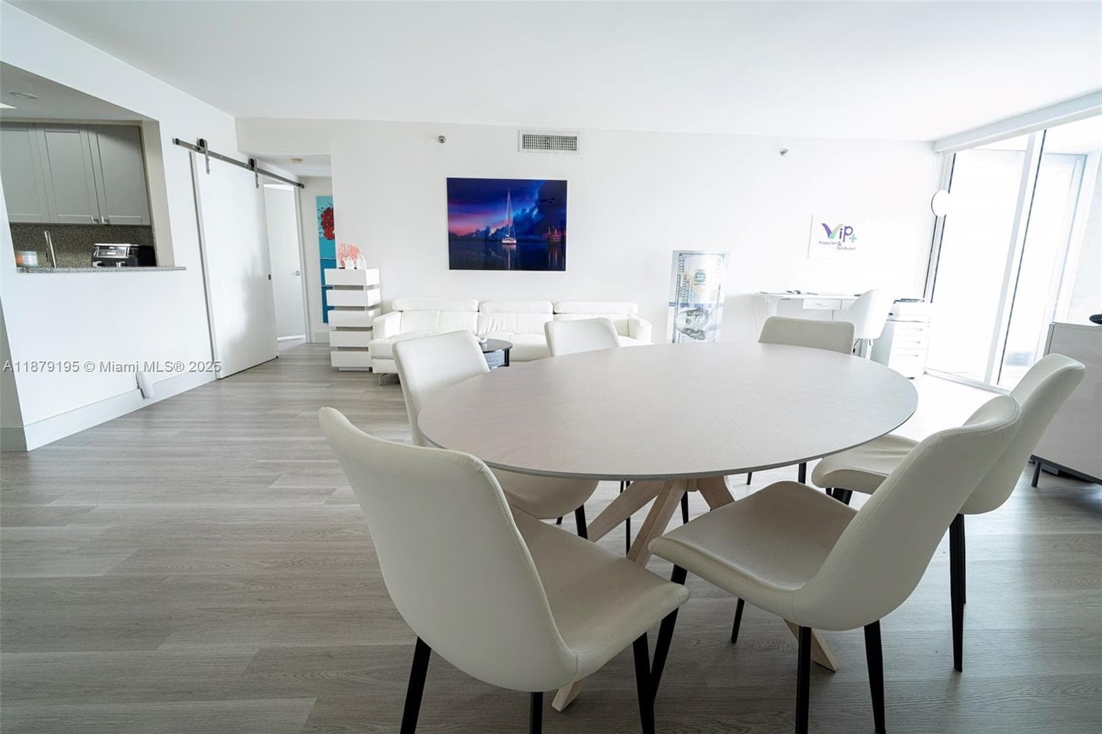 THE STERLING CONDO · #401 in Miami Beach - Photo 7