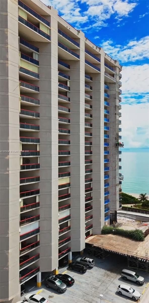 THE STERLING CONDO · #401 in Miami Beach - Photo 3