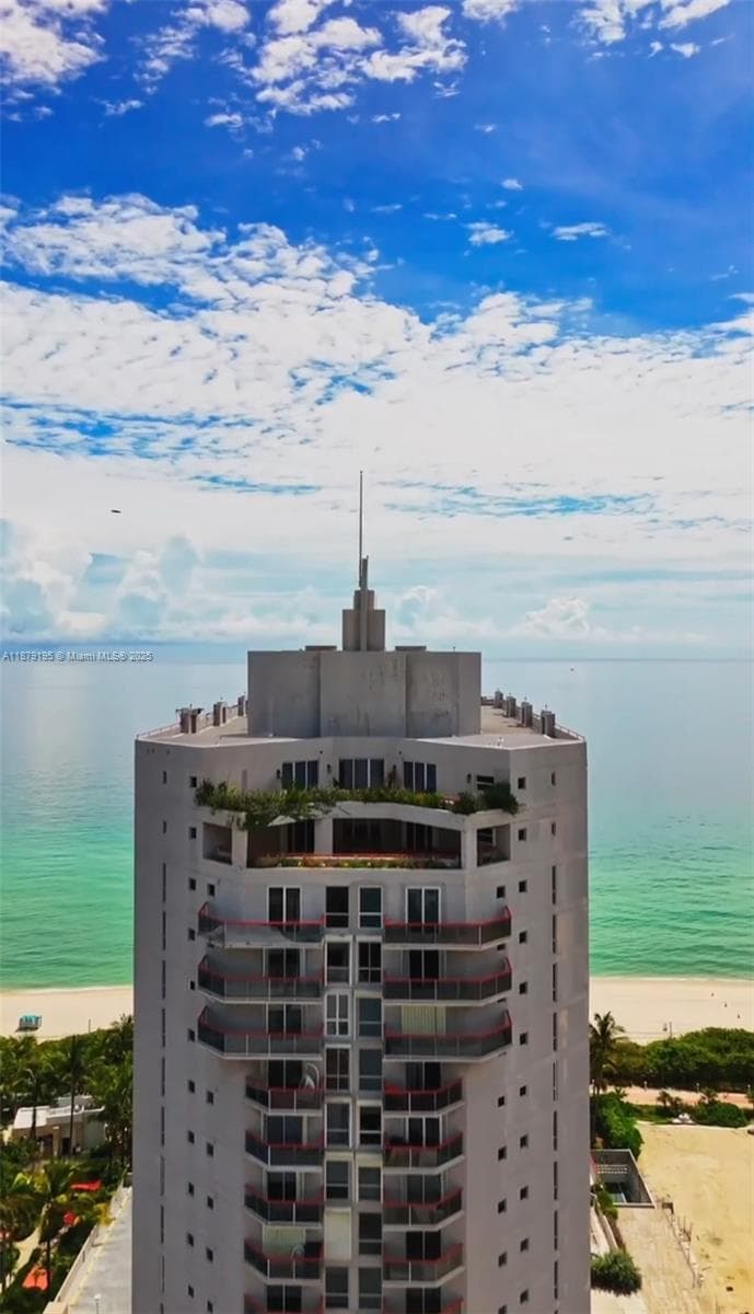 THE STERLING CONDO · #401 in Miami Beach - Photo 1
