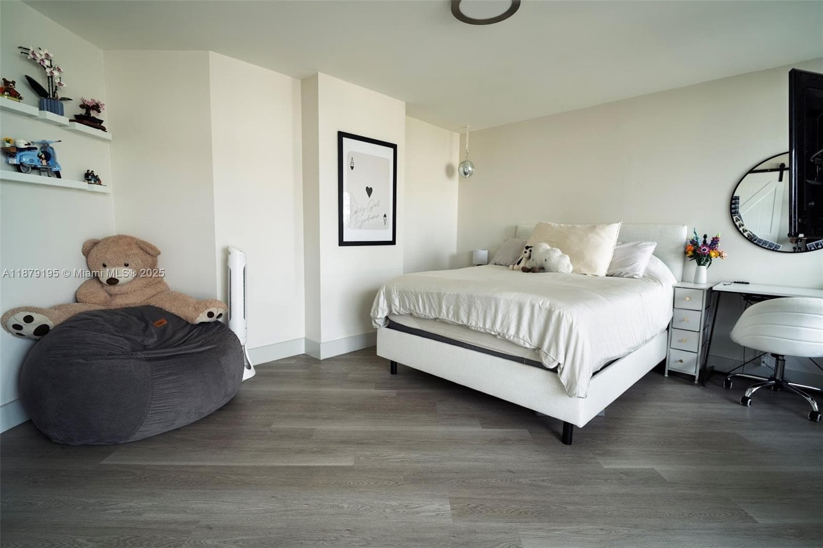 THE STERLING CONDO · #401 in Miami Beach - Photo 15